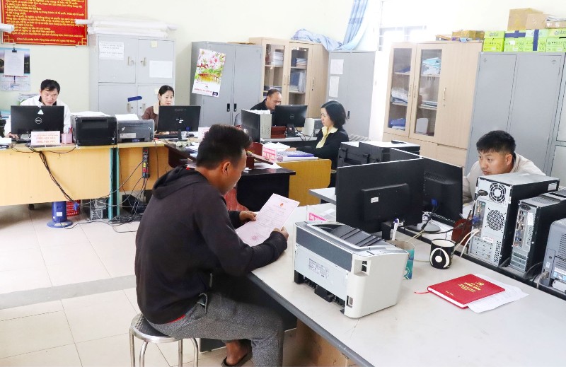 Cuộc sống đổi thay nhờ có điện 