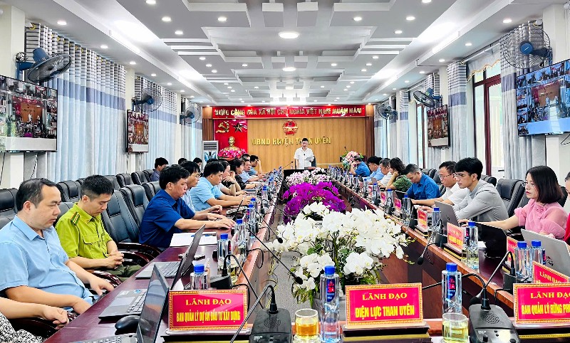 Huyện Than Uyên: Phiên họp thường kỳ tháng 4