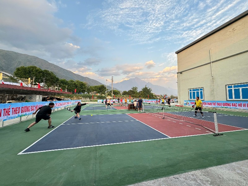 Giao lưu pickleball tại huyện Tam Đường