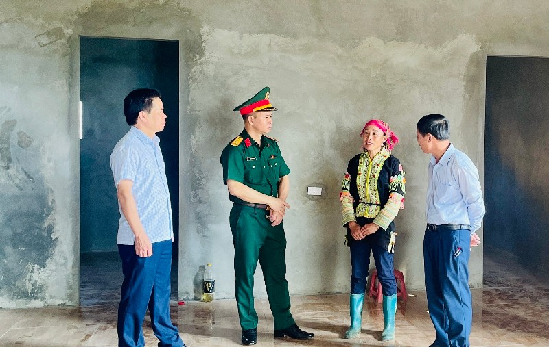Kiểm tra xóa nhà tạm, nhà dột nát tại thành phố Lai Châu