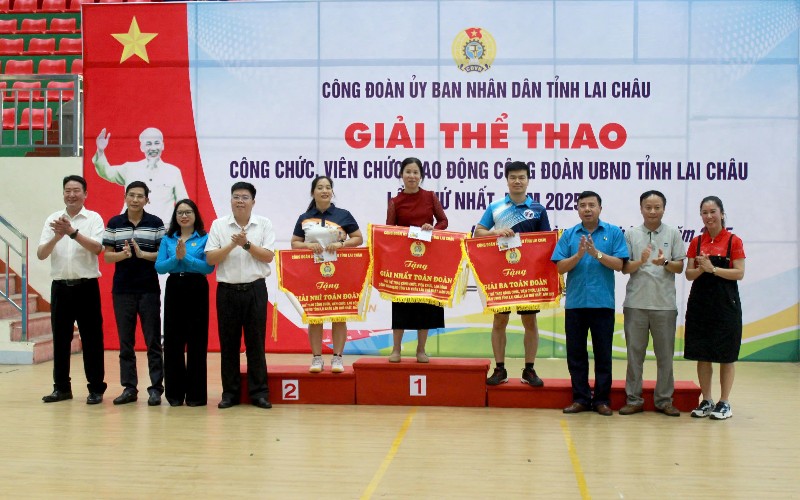 400 vận động viên tranh tài Giải thể thao công chức, viên chức, lao động Công đoàn UBND tỉnh lần thứ I