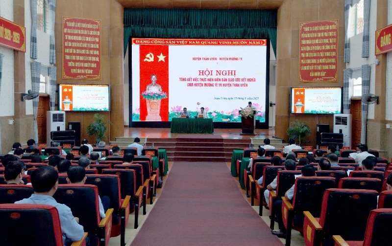 Tổng kết thực hiện biên bản giao ước kết nghĩa giữa 2 huyện: Mường Tè và Than Uyên