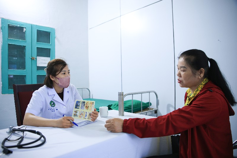 Hơn 200 người cao tuổi được khám, chữa bệnh miễn phí