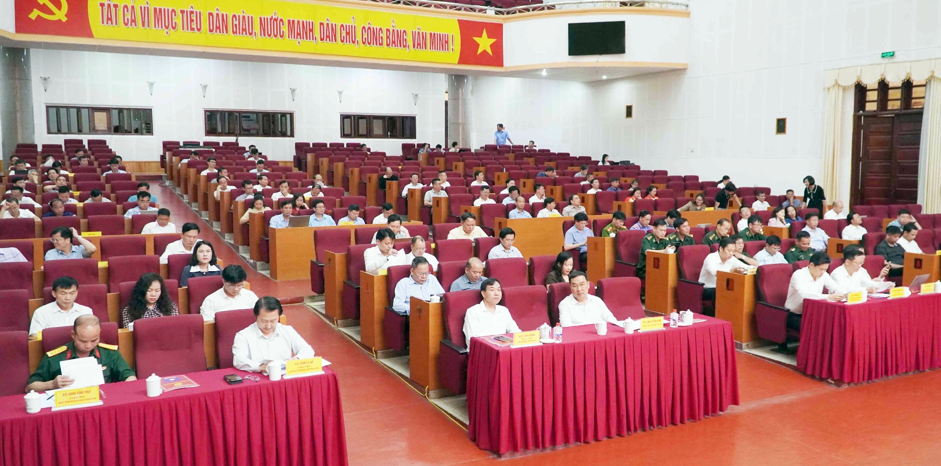 Các đại biểu dự Hội nghị.