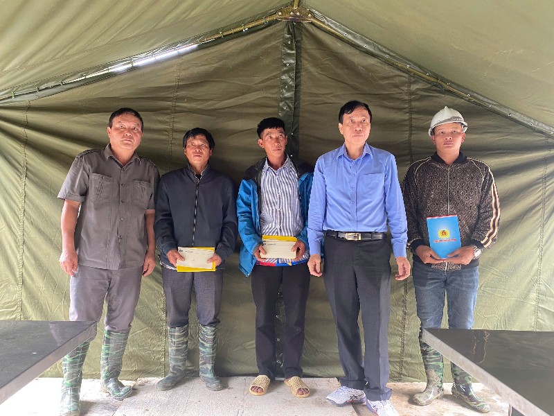 Lai Châu hỗ trợ các nạn nhân bị sạt lở đất tại công trường thủy điện Tả Páo Hồ 1A