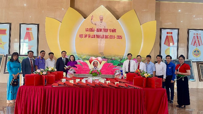 Lai Châu: Tổng kết 10 năm thực hiện Chỉ thị số 05/CT-TW