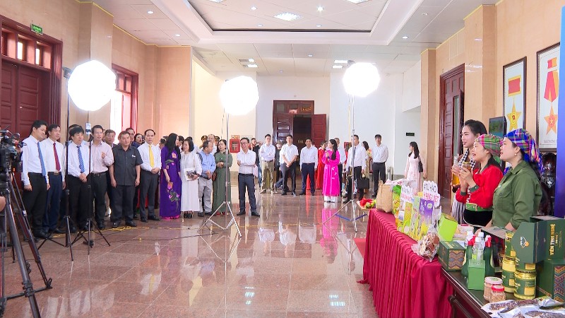 Tập huấn kỹ năng kinh doanh trên sàn thương mại điện tử