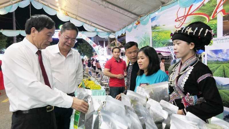 Khai mạc Lễ hội Trà huyện Tân Uyên lần thứ II năm 2025