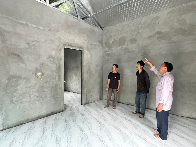 Bản Hon xoá nhà tạm, nhà dột nát