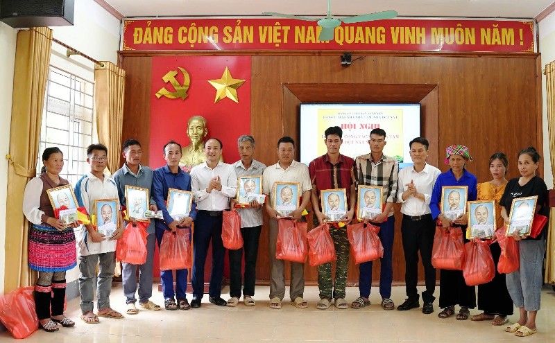 Địa phương đầu tiên của huyện Tân Uyên hoàn thành xóa nhà tạm, nhà dột nát