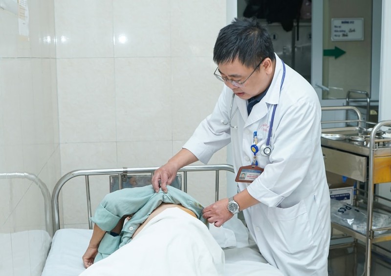 Cảnh báo nguy cơ tự chữa zona thần kinh bằng mẹo dân gian