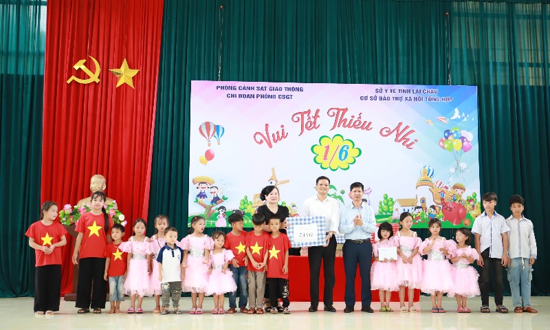 Vui tết thiếu nhi tại Cơ sở bảo trợ xã hội tổng hợp