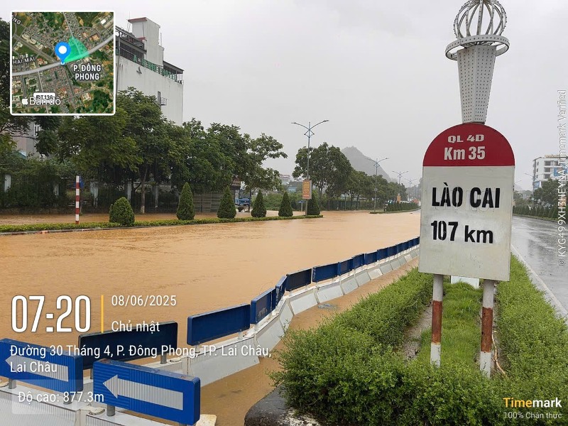 Mưa lớn gây sạt lở, ách tắc giao thông trên địa bàn tỉnh Lai Châu