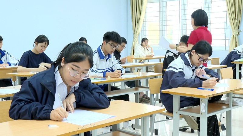 Công bố dự kiến điểm chuẩn tuyển sinh (đợt 1) vào lớp 10 năm học 2025 – 2026