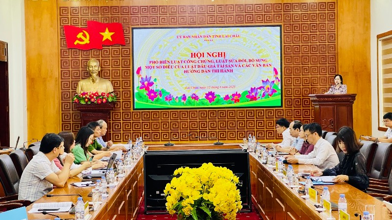 Hội nghị phổ biến Luật Công chứng, Luật sửa đổi, bổ sung một số điều của Luật Đấu giá tài sản và các văn bản hướng dẫn thi hành