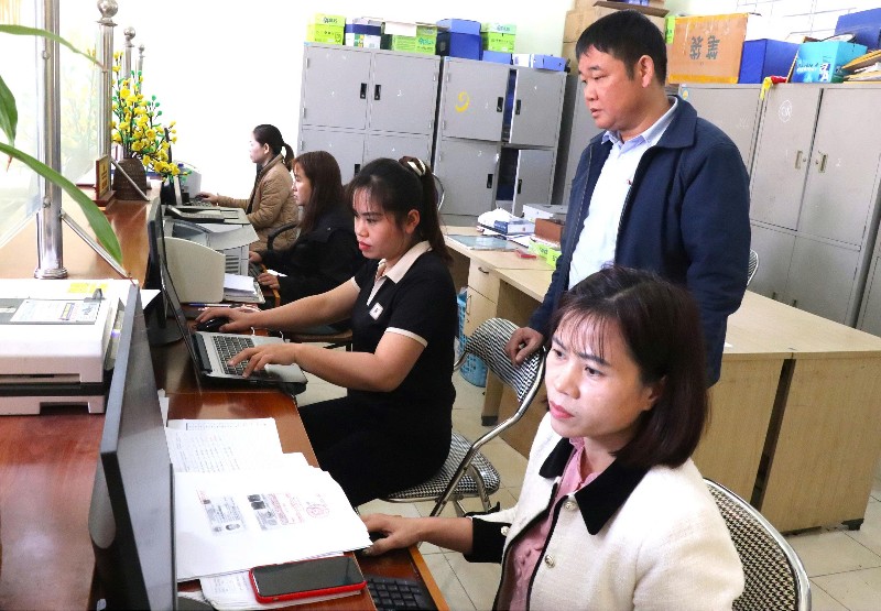 Phát triển đảng viên ở xã biên giới Pa Tần