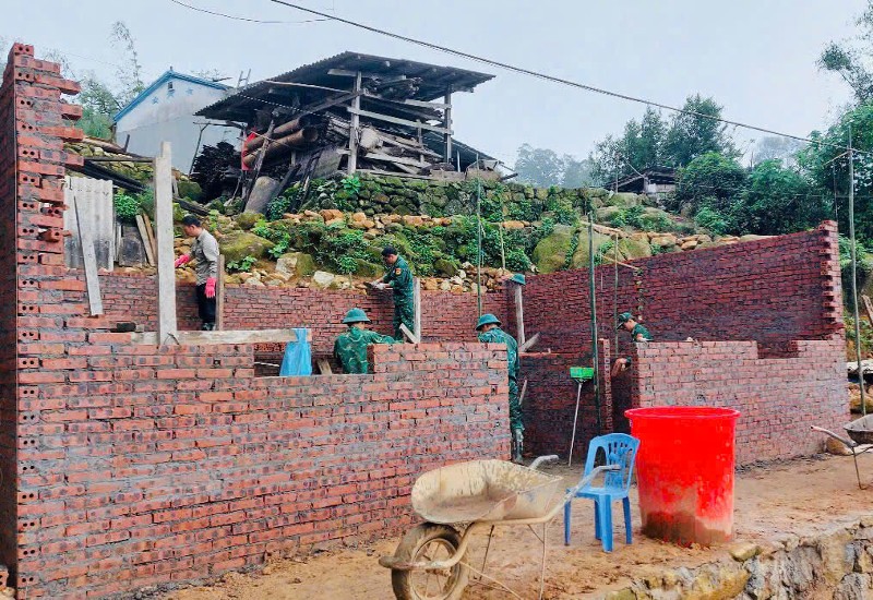 Biên cương ấm áp những mái nhà