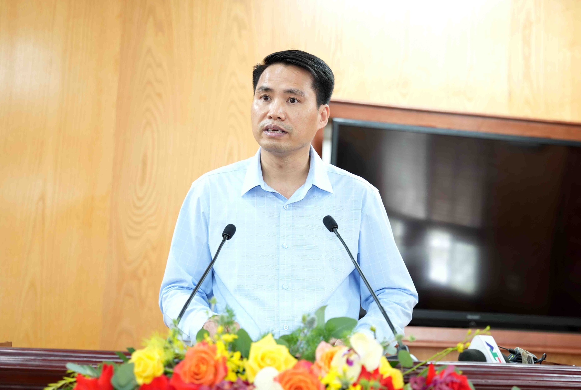 Đồng chí Vũ Thanh Xuân – Phó trưởng Ban Tổ chức Tỉnh ủy công bố Quyết định của Tỉnh ủy về hợp nhất Báo Lai Châu và Đài Phát thanh - Truyền hình tỉnh