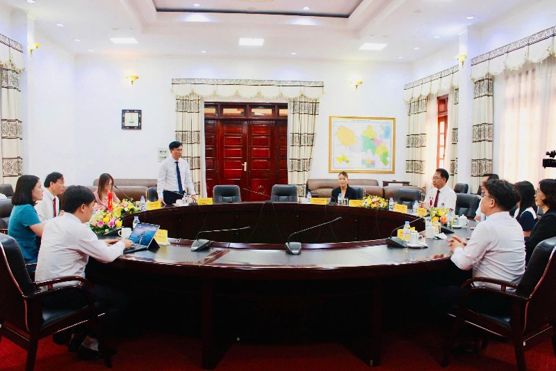 Chủ tịch UBND tỉnh Lê Văn Lương tiếp và làm việc với Đoàn công tác Thành phố Mungyeong, tỉnh Gyeongsangbuk, Hàn Quốc