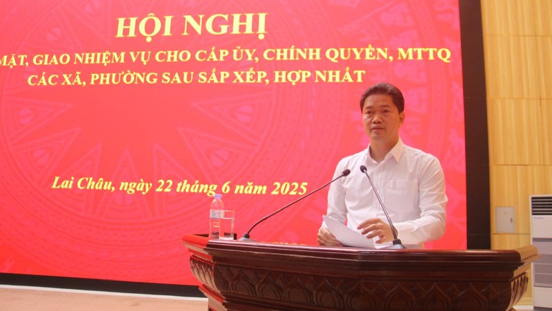 Gặp mặt, giao nhiệm vụ cho cấp ủy, chính quyền các xã, phường sau sắp xếp, hợp nhất