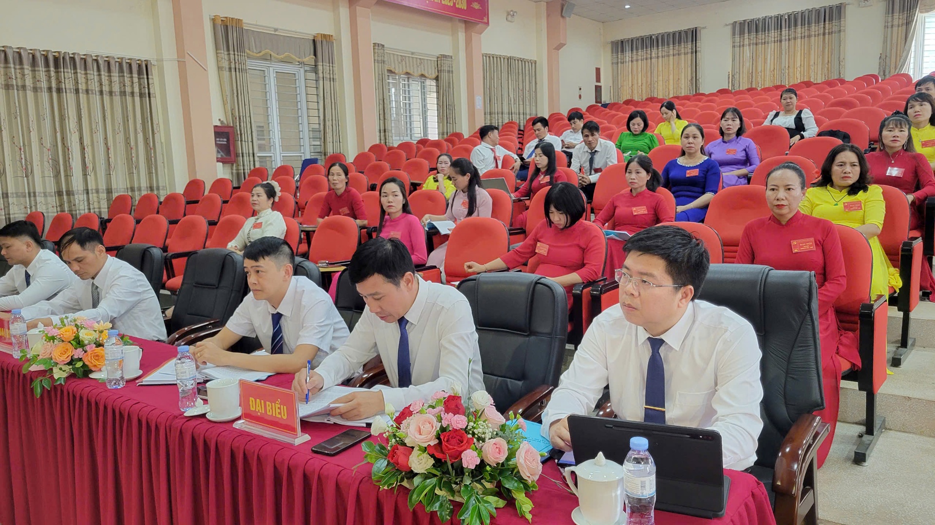 Các đại biểu dự Đại hội.