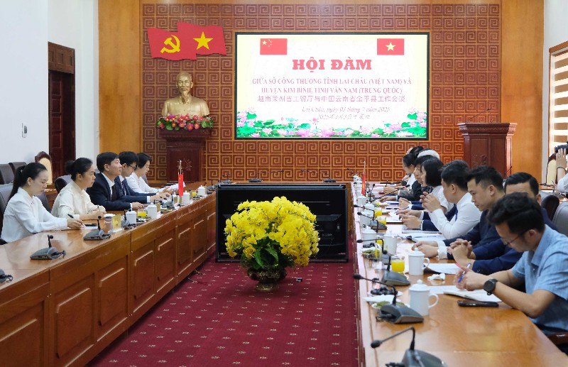 Hội đàm hợp tác giữa Sở Công Thương (Lai Châu, Việt Nam) và huyện Kim Bình (Vân Nam, Trung Quốc)