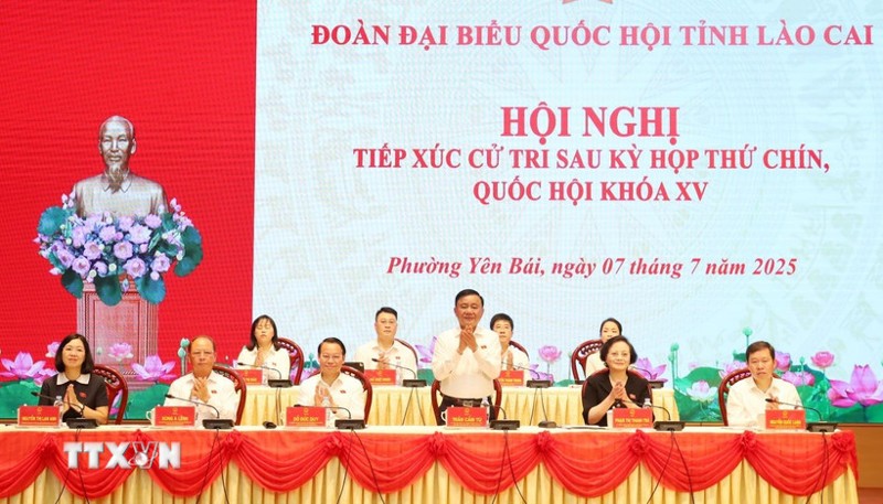 Thường trực Ban Bí thư Trần Cẩm Tú tiếp xúc cử tri tại Lào Cai
