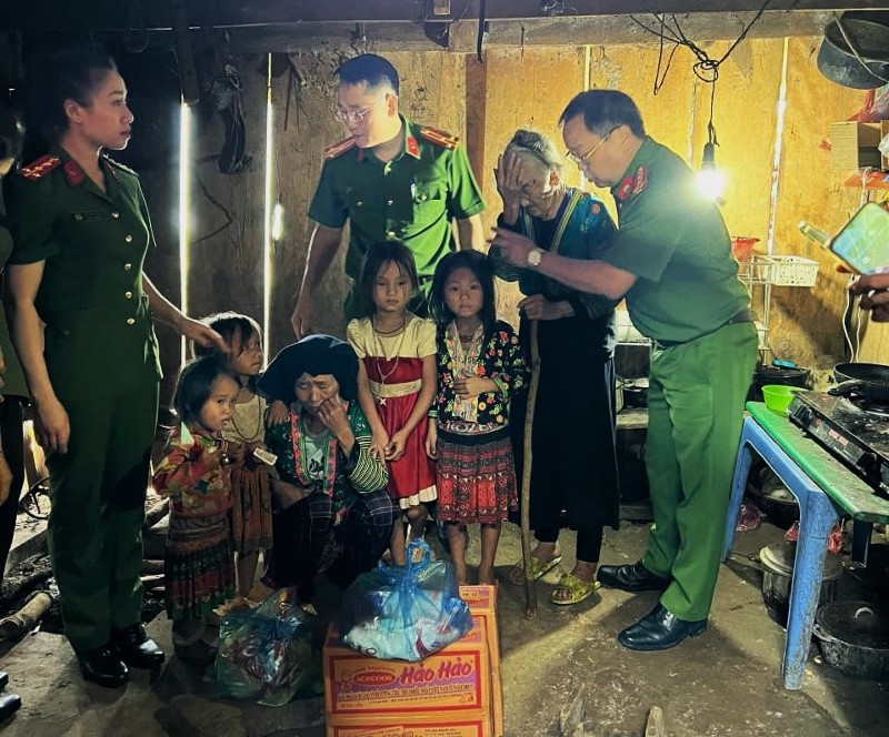 Chia sẻ, lan tỏa yêu thương