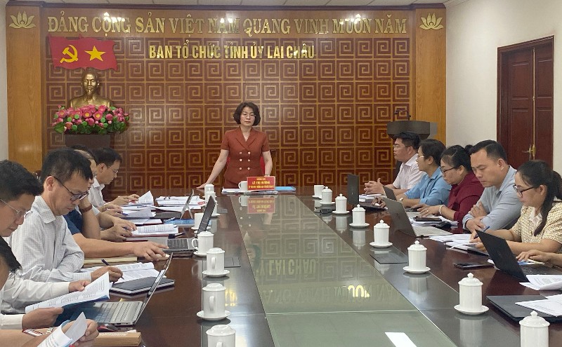 Duyệt văn kiện Đại hội Đảng bộ xã Mường Than, Mường Kim