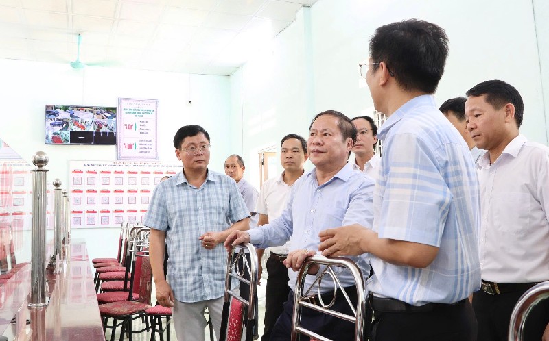 Nêu cao tinh thần trách nhiệm, thực hiện tốt các nhiệm vụ được giao