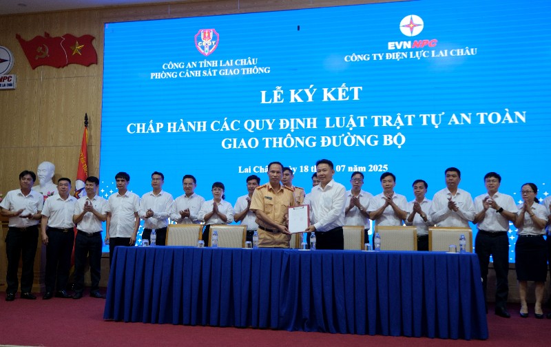 Tuyên truyền, phổ biến kiến thức pháp luật về trật tự an toàn giao thông