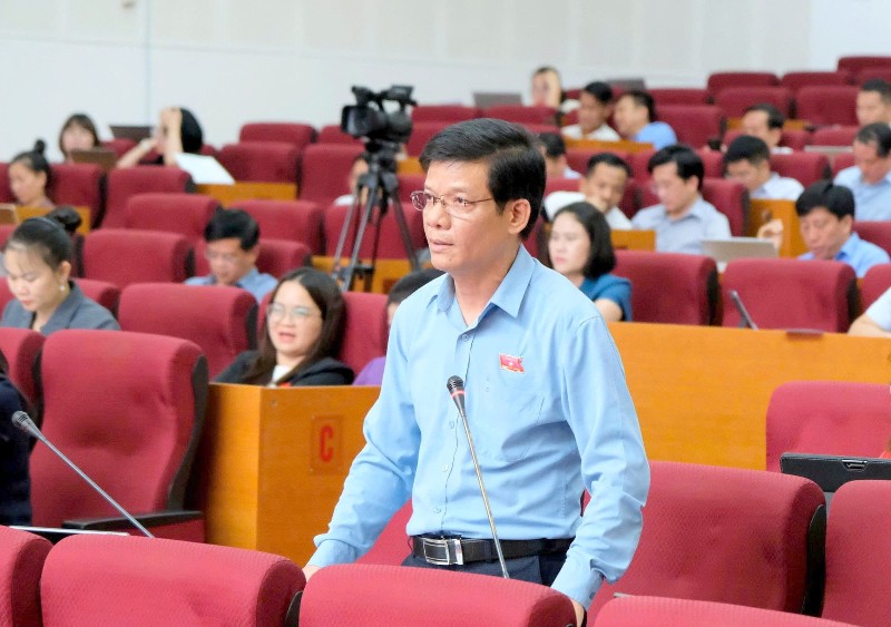 Thảo luận tại hội trường: Nghiêm túc, sôi nổi, đi vào trọng tâm
