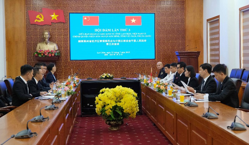 Hội đàm lần thứ 3 giữa Ban Quản lý Khu kinh tế tỉnh Lai Châu (Việt Nam) và Chính quyền Nhân dân huyện Kim Bình (tỉnh Vân Nam, Trung Quốc)