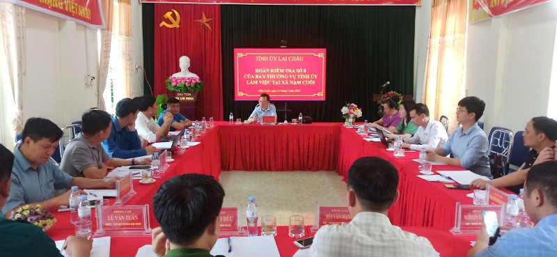 Kiểm tra, nắm tình hình công tác tổ chức và hoạt động theo mô hình chính quyền địa phương 2 cấp tại xã Nậm Cuổi