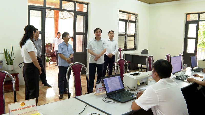 Kiểm tra, nắm tình hình công tác tổ chức, hoạt động theo mô hình chính quyền địa phương 2 cấp tại xã Mường Tè và Pa Ủ