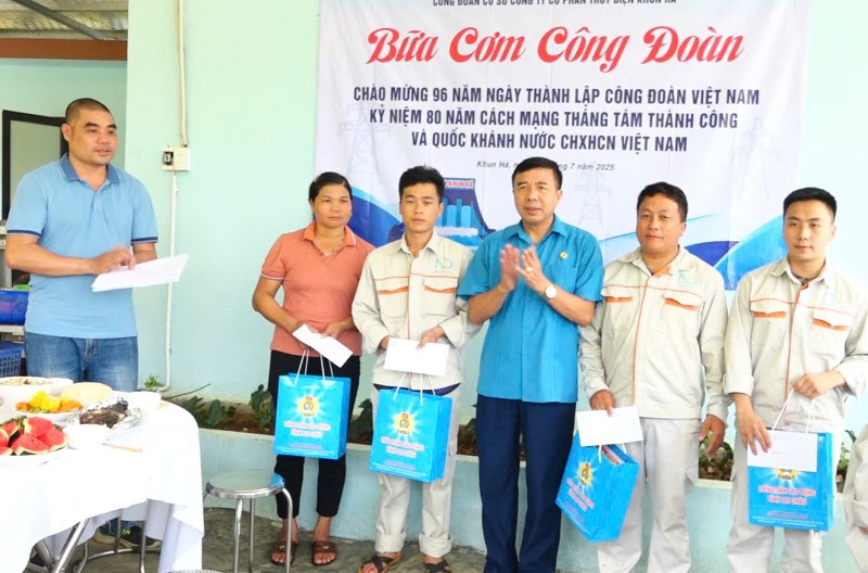 "Bữa cơm Công đoàn"