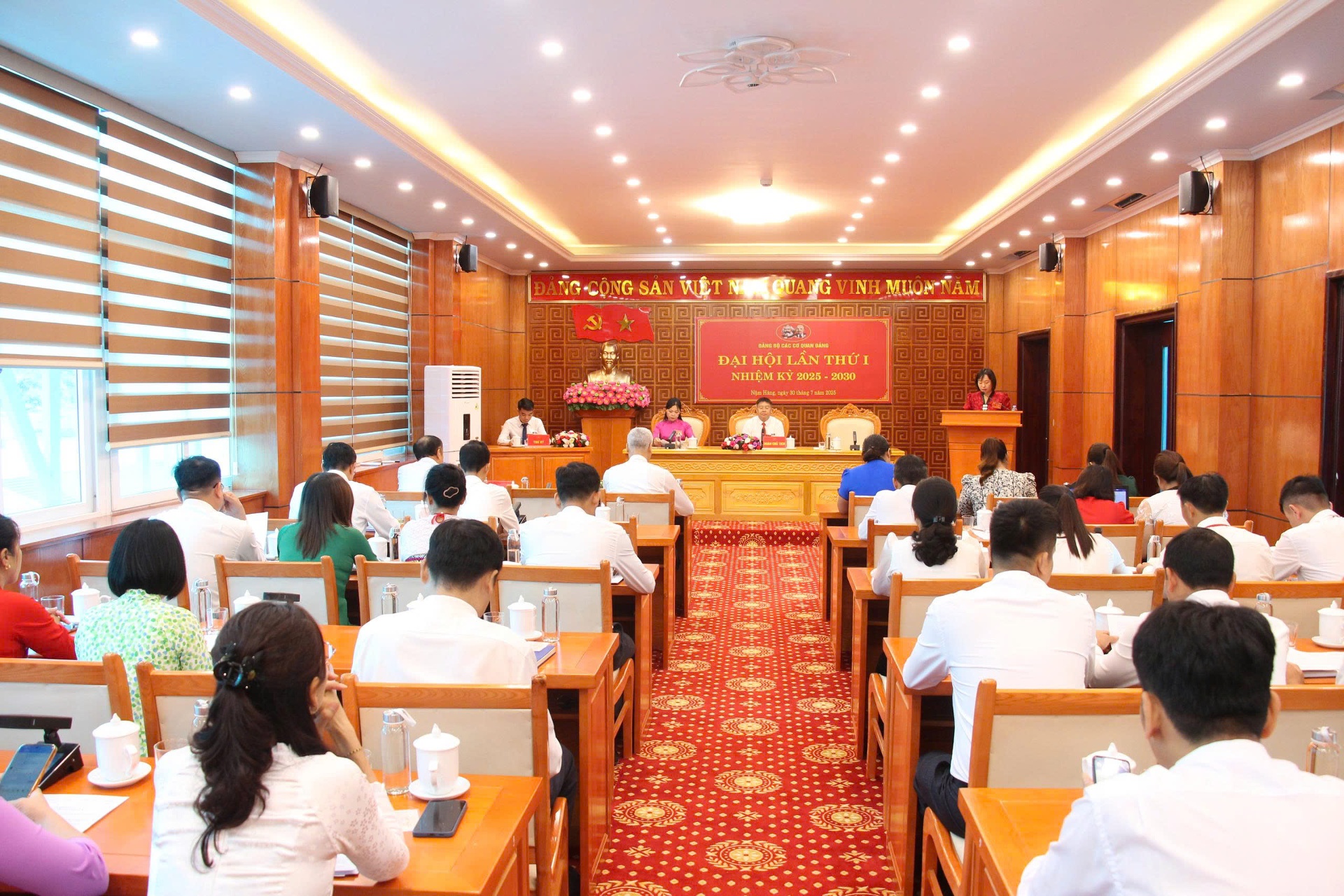 Quang cảnh Đại hội Đảng bộ các cơ quan Đảng xã Nậm Hàng.