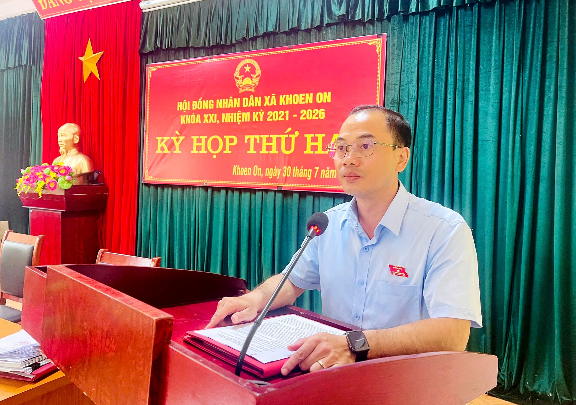 Đồng chí Trịnh Ngọc Hải - Bí thư Đảng ủy, Chủ tịch HĐND xã phát biểu bế mạc kỳ họp.