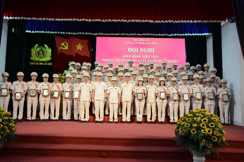 Hội nghị Điển hình tiên tiến Phong trào thi đua “Vì an ninh Tổ quốc”giai đoạn 2020 - 2025