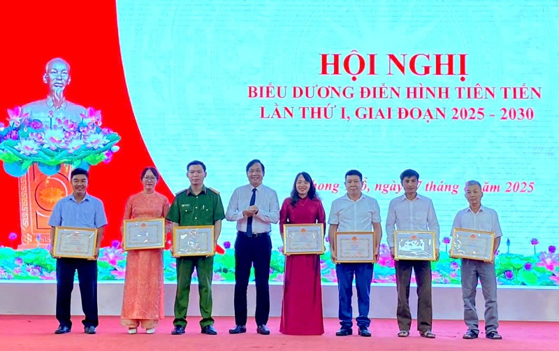 Xã Phong Thổ: Hội nghị Biểu dương điển hình tiên tiến lần thứ I, giai đoạn 2025 - 2030