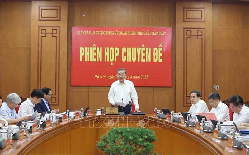 Tinh gọn bộ máy: Vững bước giữa thách thức
