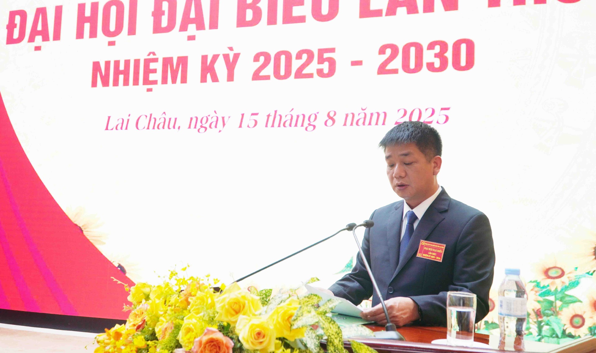 Đại biểu tham luận tại Đại hội.