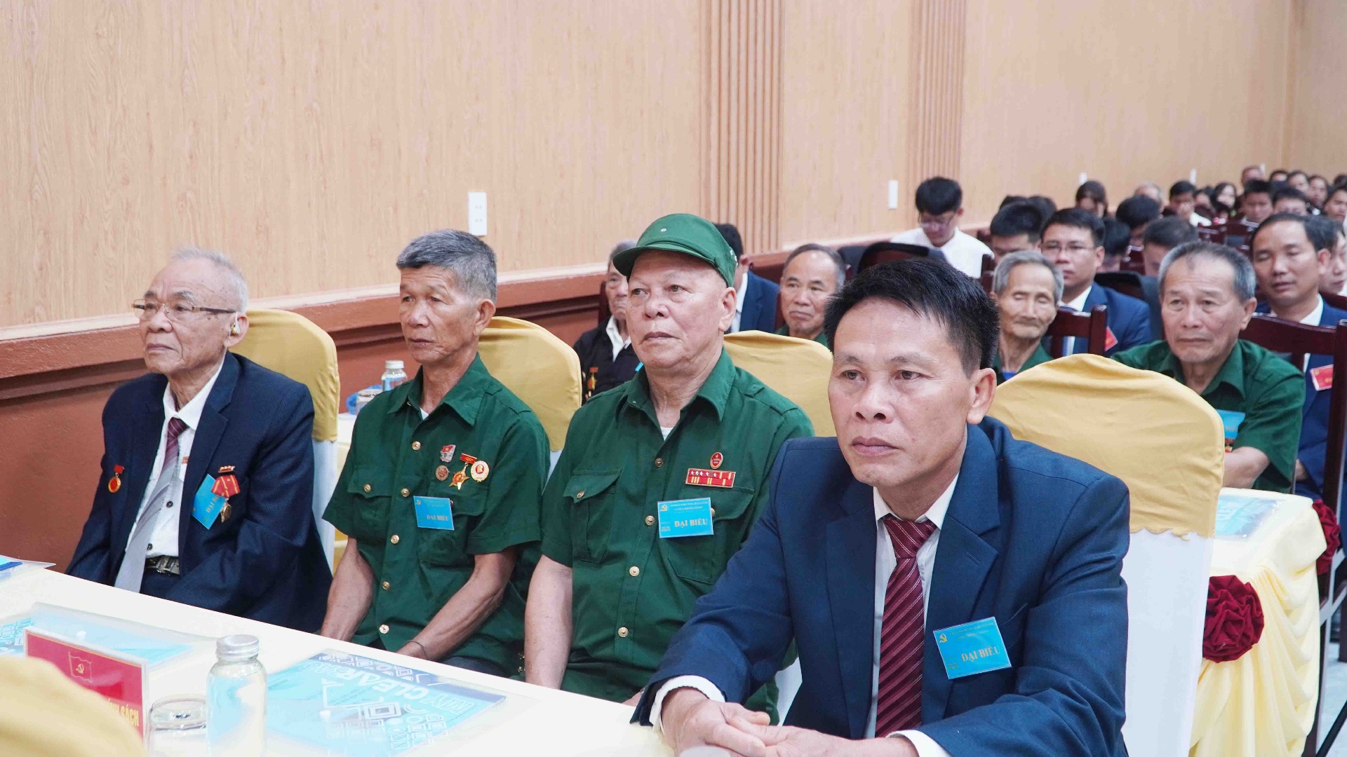 Các đại biểu nguyên là lãnh đạo xã, cựu chiến binh, cán bộ lão thành cách mạng dự đại hội.