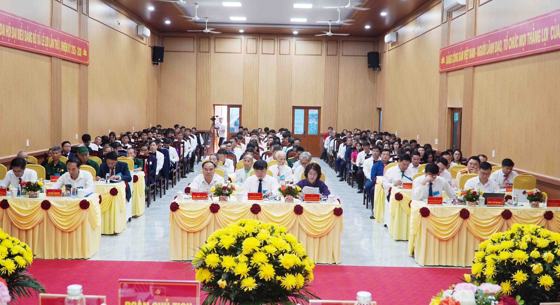 Quang cảnh đại hội.