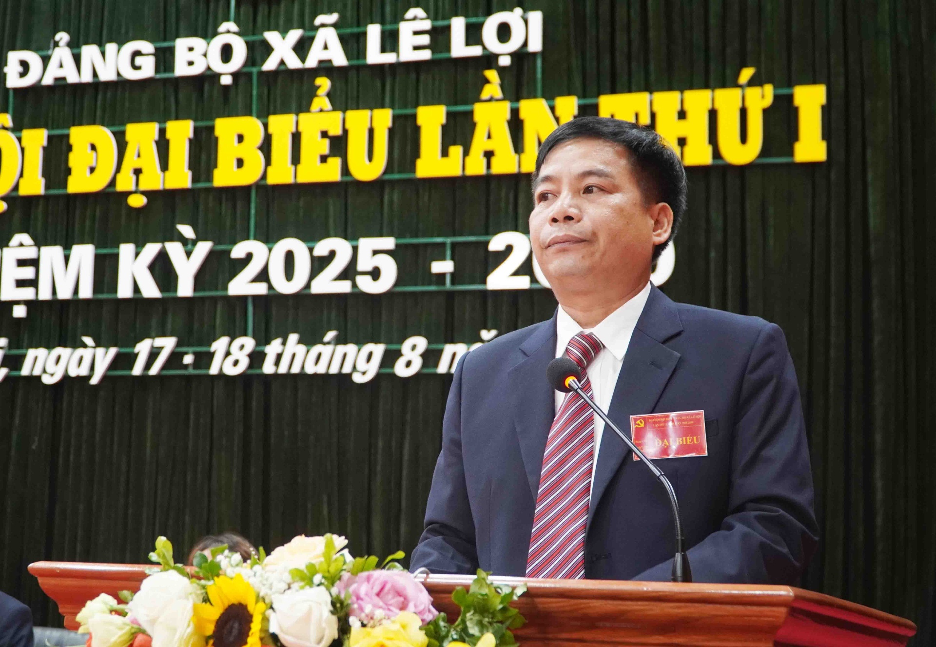 Đồng chí Nguyễn Văn Ninh – Bí thư Đảng uỷ, Chủ tịch HĐND xã Lê Lợi phát biểu khai mạc đại hội.