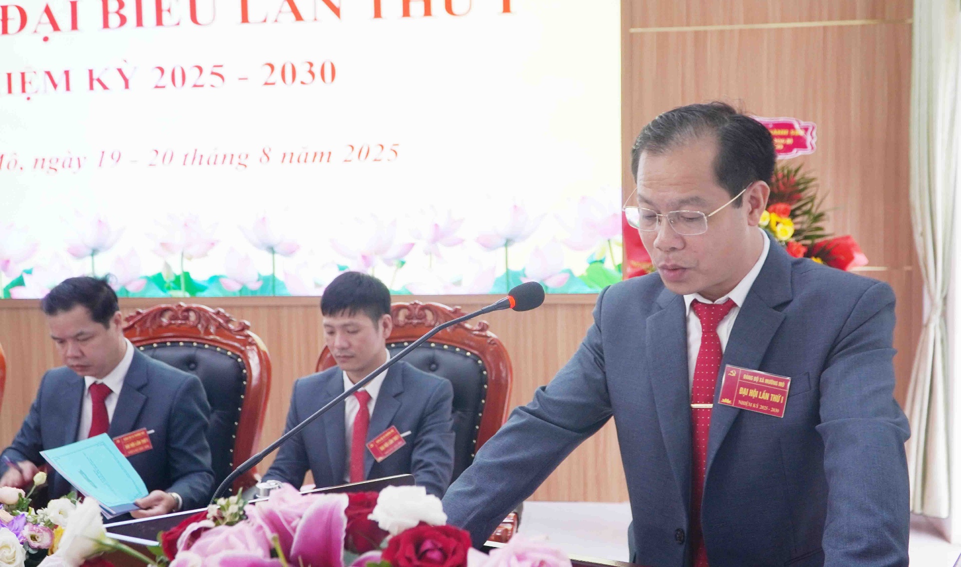 Đồng chí Phạm Thanh Quang – Bí thư Đảng uỷ, Chủ tịch HĐND xã phát biểu khai mạc đại hội.