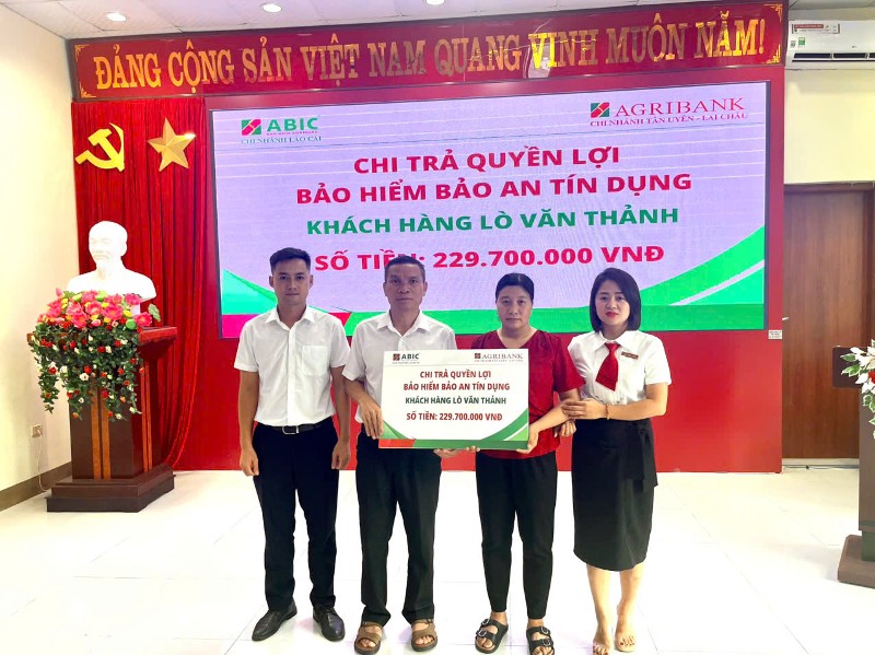 Bảo hiểm Agribank (ABIC) chi trả 401,7 triệu đồng bảo hiểm Bảo an tín dụng cho khách hàng