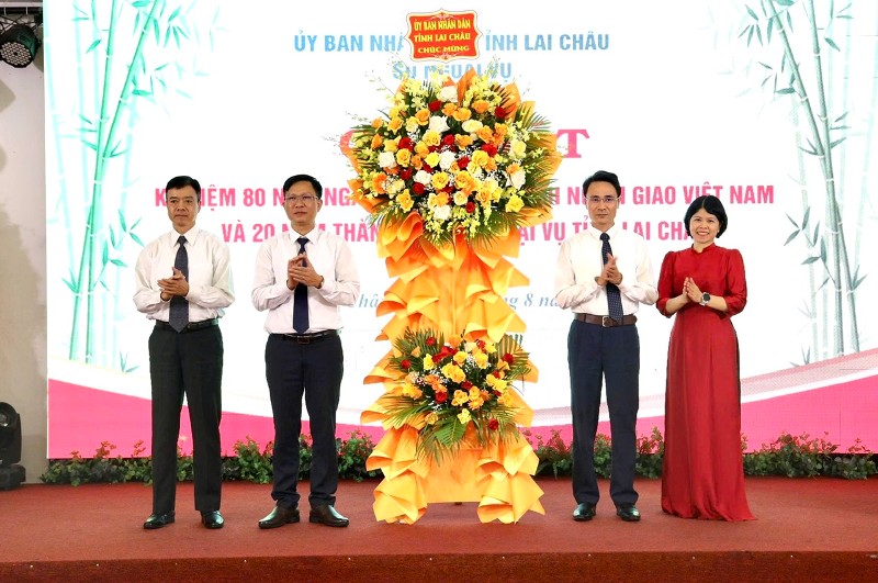 Gặp mặt kỷ niệm 80 năm Ngày Truyền thống ngành Ngoại giao Việt Nam (28/8/1945-28/8/2025)