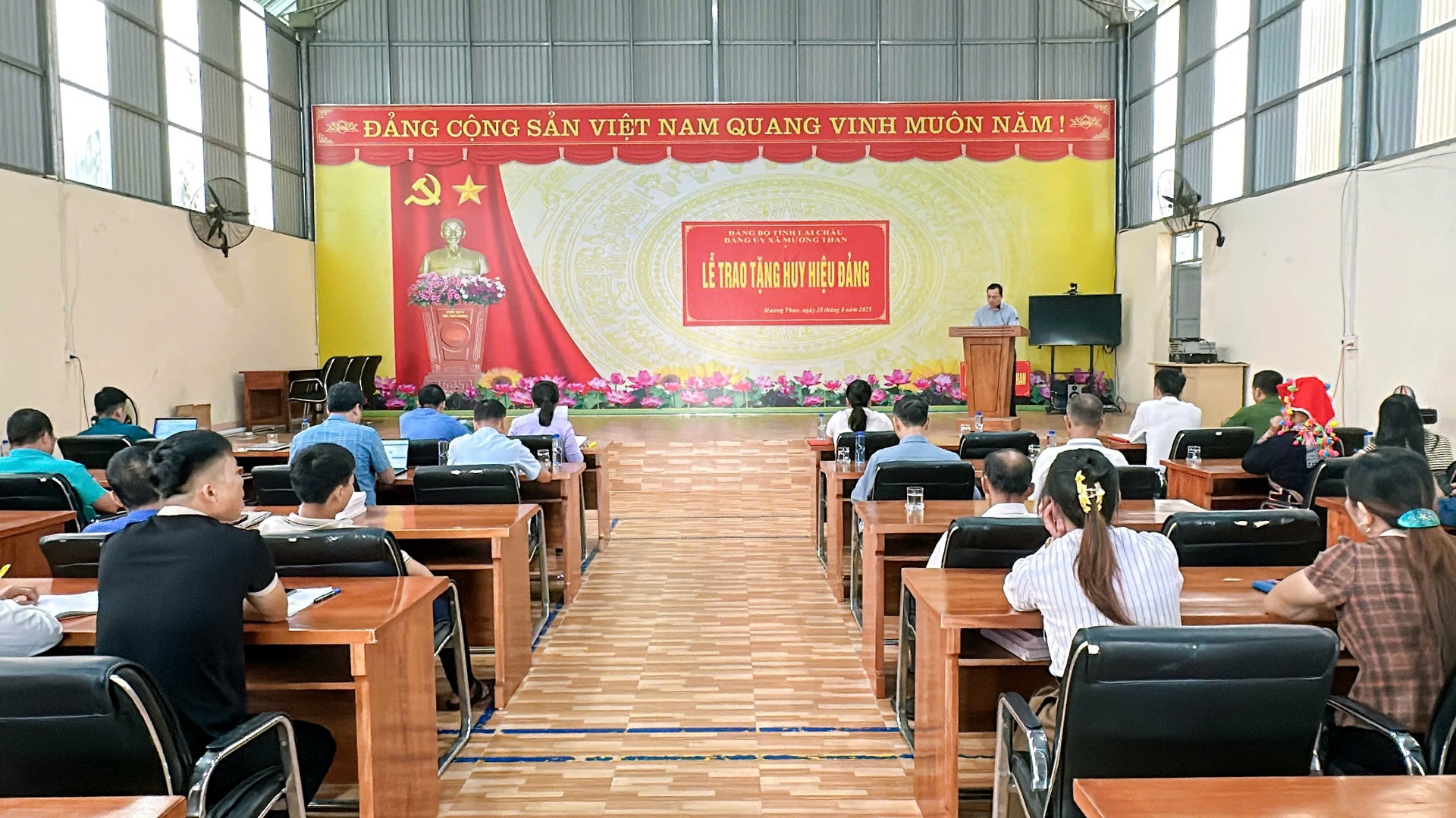 Quang cảnh buổi lễ. 
