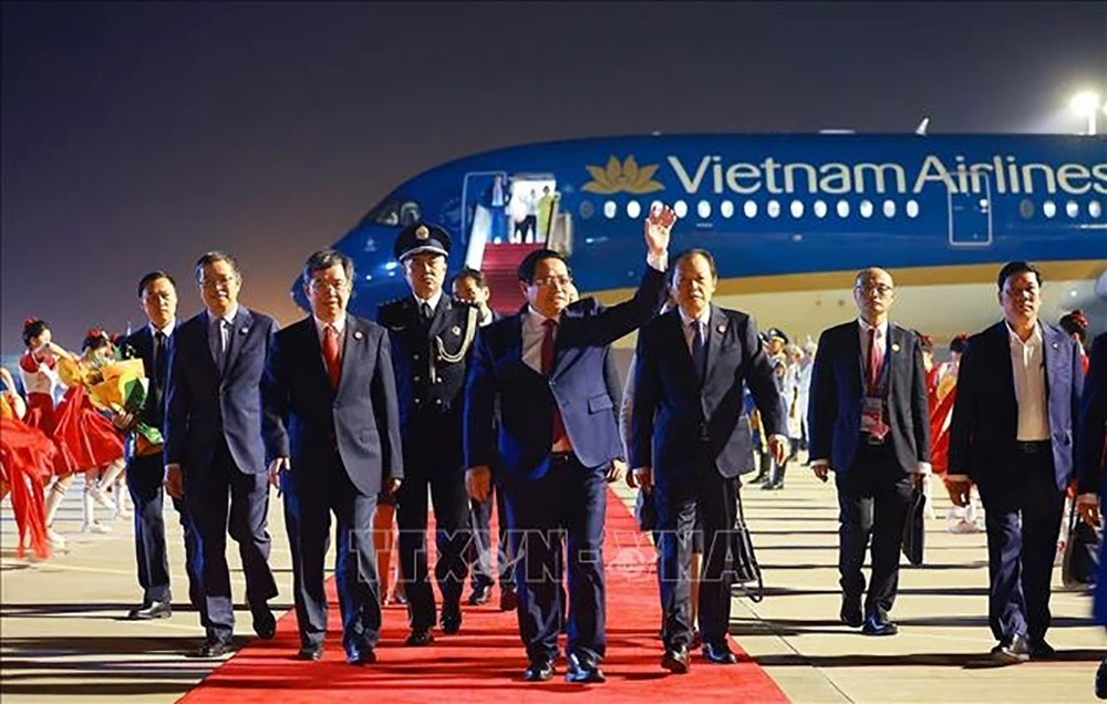 Thủ tướng đến Thiên Tân dự Hội nghị Thượng đỉnh Tổ chức Hợp tác Thượng Hải (SCO)